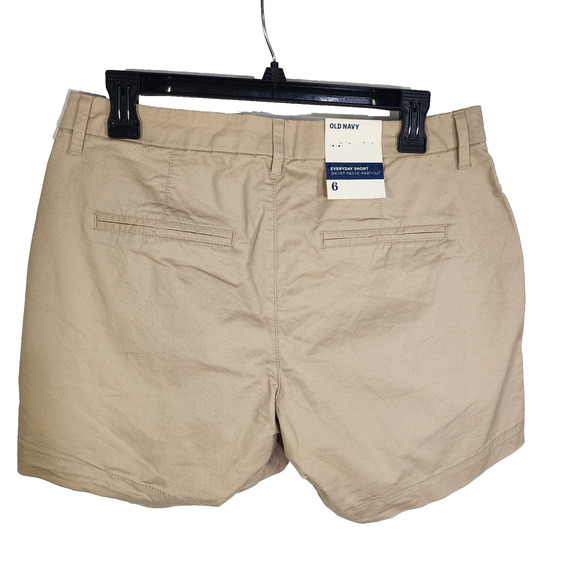Old Navy Womens Everyday Shorts Size 6 Beige Chino Casual Stretch 5 In Inseam - Picture 2 of 6